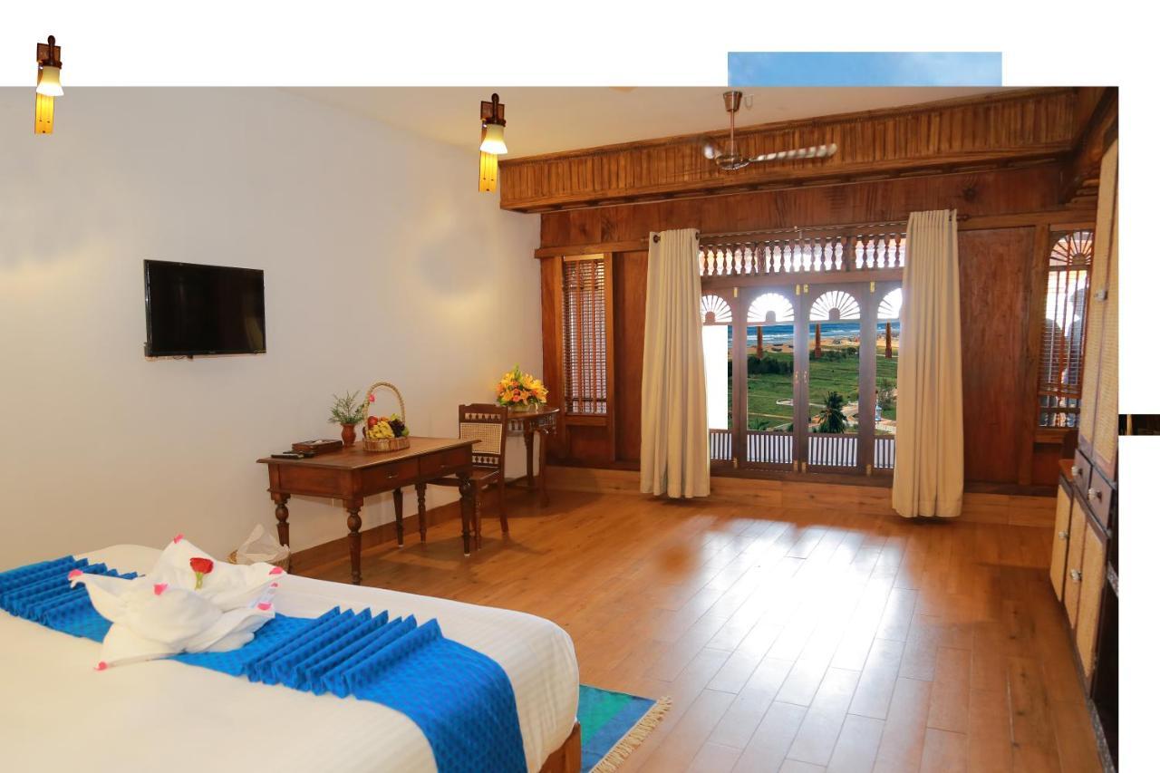 Ayursoma Ayurveda Royal Retreat Hotel Kovalam Exterior photo