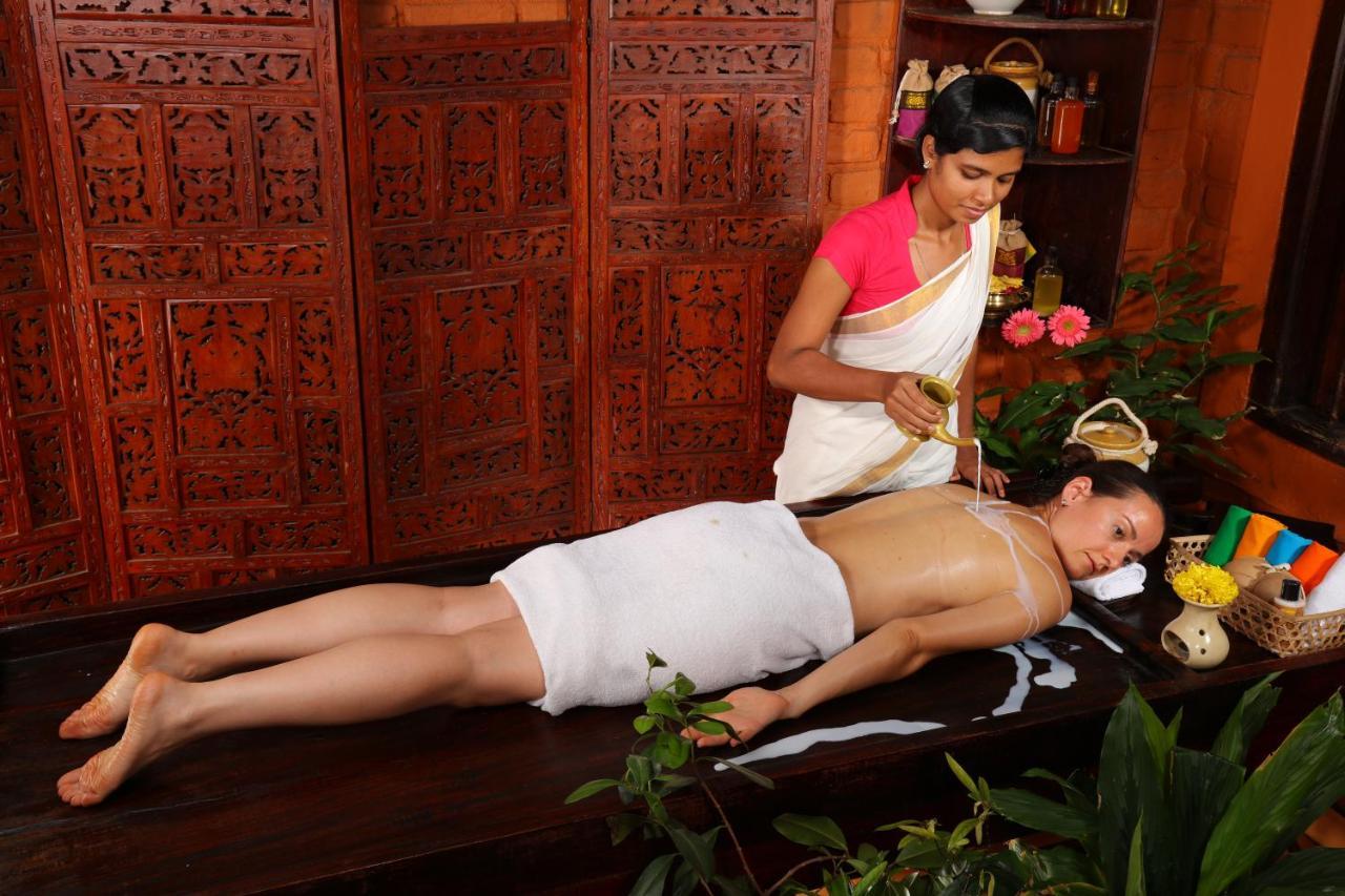 Ayursoma Ayurveda Royal Retreat Hotel Kovalam Exterior photo